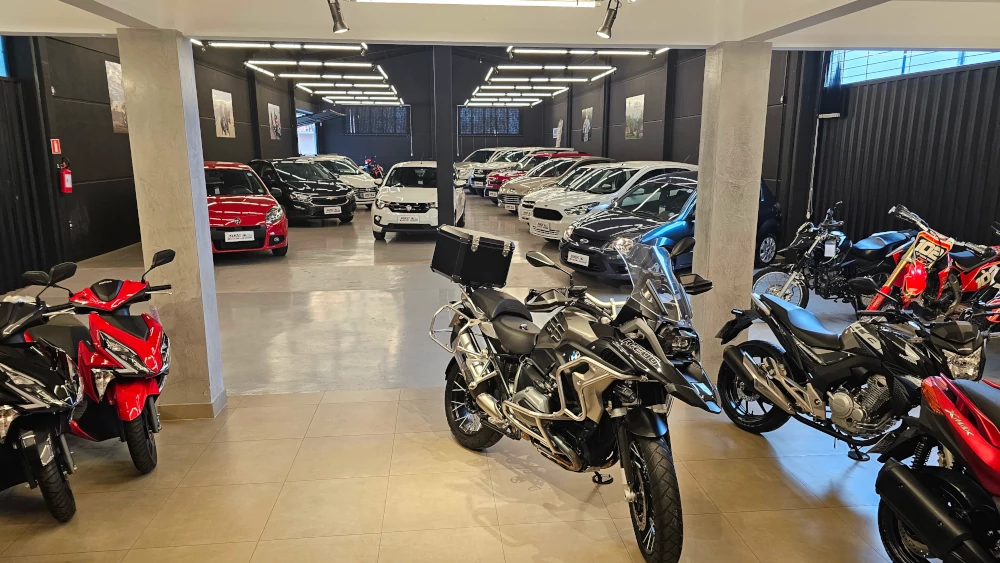 Interior loja Manoel Motos e Carros