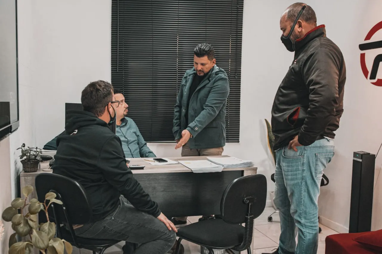 Prime veículos cwb 8